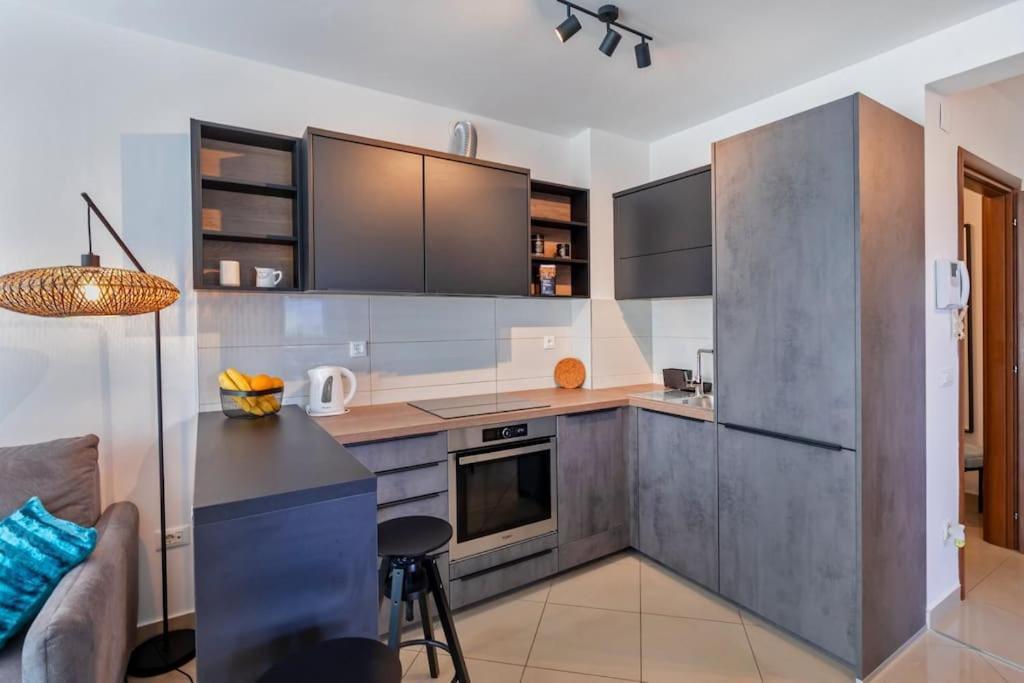 Stylish Two Bedroom Apartment&Garage Parking Place دوبروفينك المظهر الخارجي الصورة