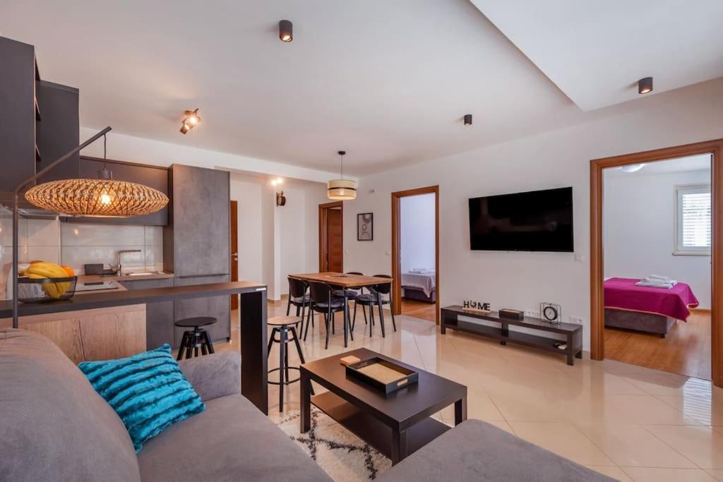 Stylish Two Bedroom Apartment&Garage Parking Place دوبروفينك المظهر الخارجي الصورة
